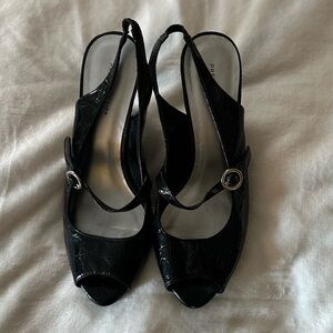 Black heels -US 8W